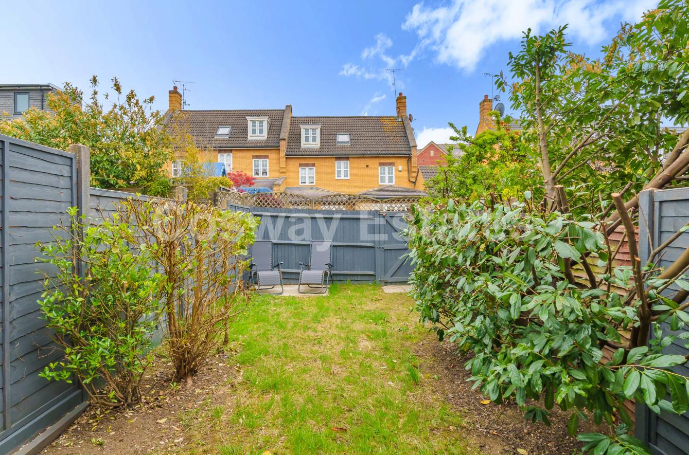 Honiton Gardens, Mill Hill